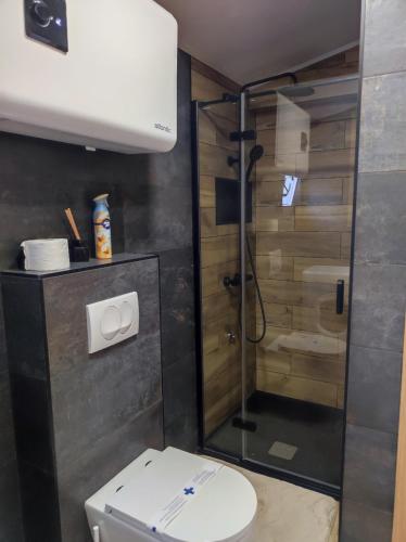 One-Bedroom Apartment with Balcony image 7