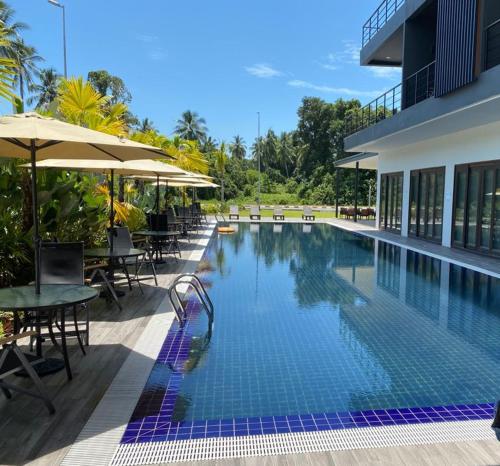 Mf Roxy Beach Townhouse Sematan Private Unit L31 - Sematan