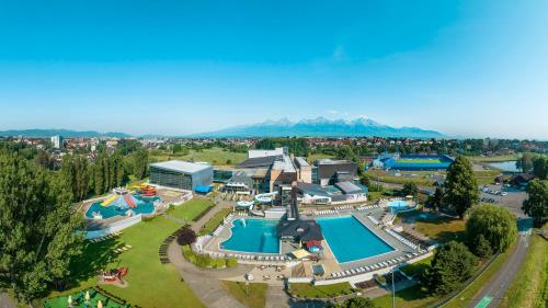 Eksterijer hotela, Hotel AquaCity Riverside in Poprad
