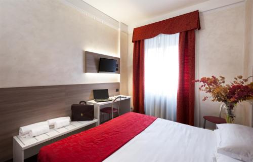 Hotel Gamma - image 2