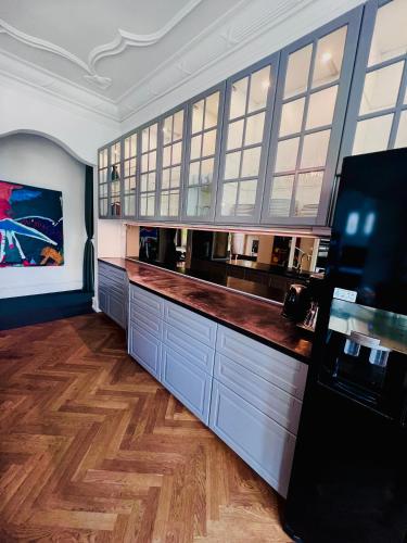  Villa Apartment near City Centre in Bronshoj