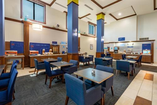 Holiday Inn Express Hotel & Suites Erie - North East, an IHG Hotel