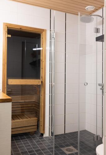 Bathroom, 2ndhomes Charming 1BR Apartment with Sauna in Lonnrotinkatu in Helsinki