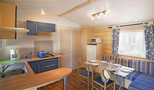 2 bedrooms, 4 beds