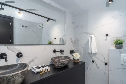 Penthouse Apartment image 10