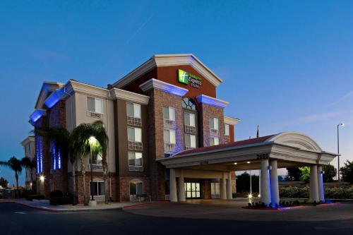 Holiday Inn Express Fresno South, an IHG Hotel