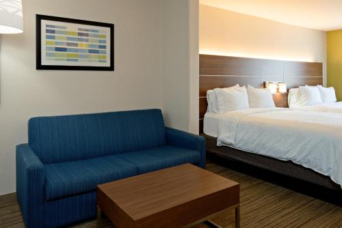 Holiday Inn Express Fresno South, an IHG Hotel