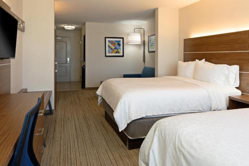 Holiday Inn Express Fresno South, an IHG Hotel