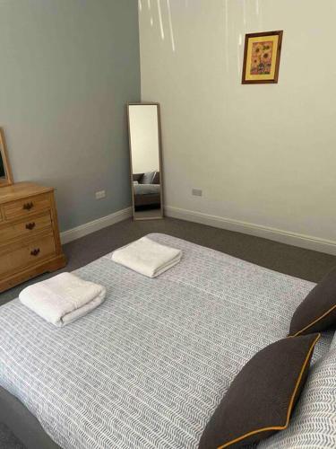 Newly refurbished one bedroom apartment in Ashton