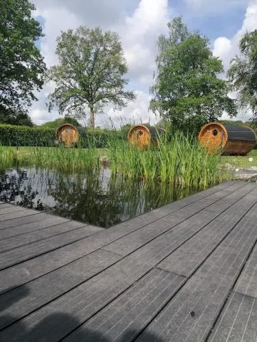 Gemütliches Schlaffass am Schwimmteich mit Heizung in Burg, Deutschland