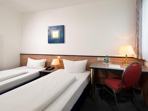 1 queen bed