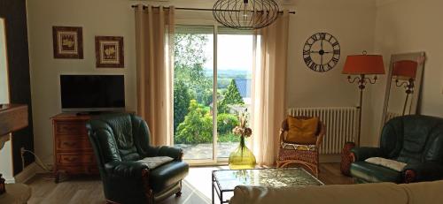 Maison de Campagne en Centre Finistère (Maison de Campagne en Centre Finistere) in โปลเนเวซ-ดู-ฟายู