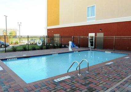 Comfort Suites near Tanger Outlet Mall