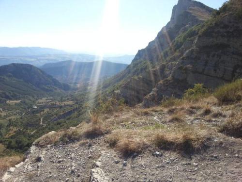 Gîtes du Puyjovent - Côté Forêt - à 15 minutes de Crest, vue panoramique, calme