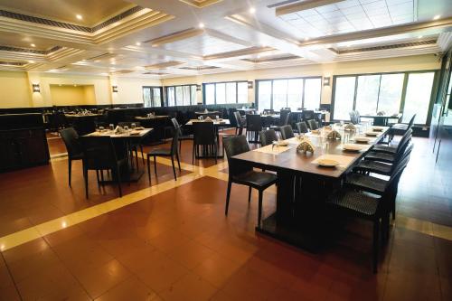 Restorāns, Treasure Island Resort in Lonavla