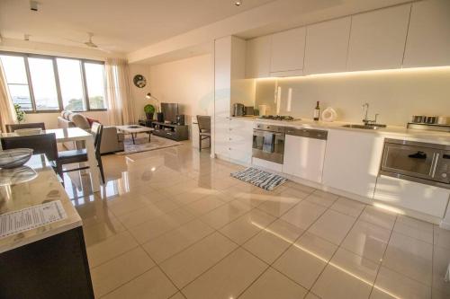 ZEN BY THE OCEAN - 1-BR Executive Biz Retreat