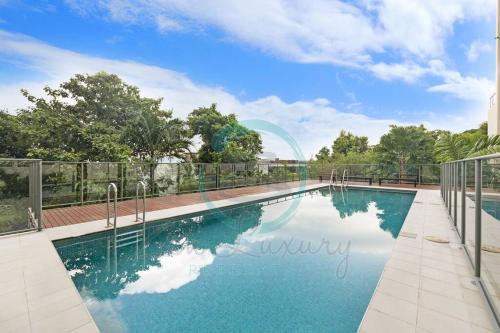 ZEN AT ARKABA 3BR Luxury Waterfront Apt Pool + BBQ