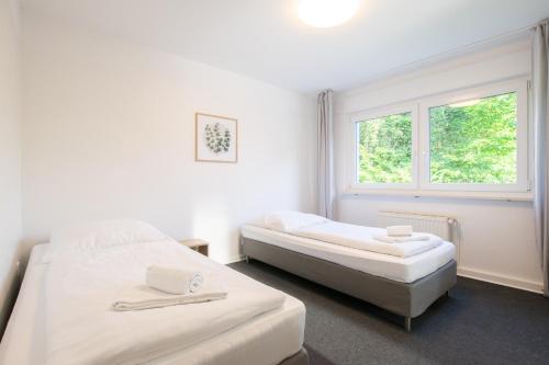 RAJ Living - 3 Room Apartments with Garden - 20 Min Messe DUS & Airport DUS