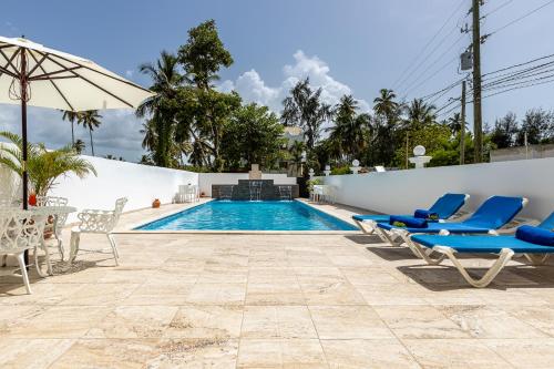 สระว่ายน้ำ, Hotel Turístico Marian (Hotel Turistico Marian) in ลาส เทอเรนาส