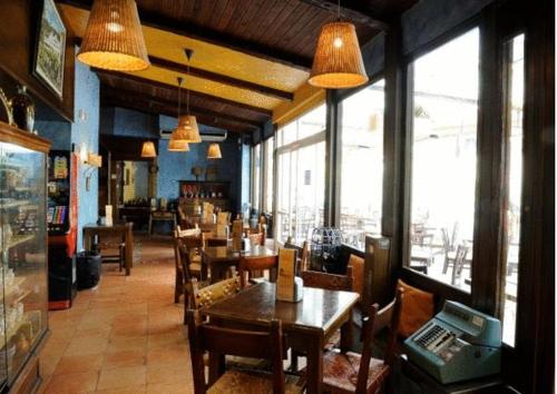 Étterem, Hotel El Oasis in Carchel