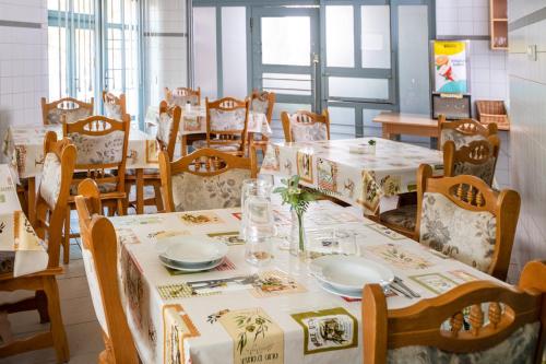 Restoran, Zsóry Liget Vendégház (Zsory Liget Vendeghaz) in Mezokovesd