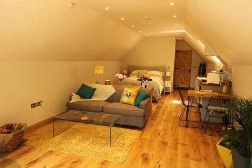 The Hive - beautiful studio with amazing hot tub in Cratfield