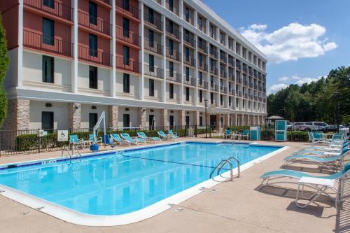 Holiday Inn Express Atlanta Airport-College Park, an IHG Hotel