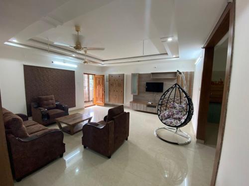 المرافق, Ameya Homestays Brand New Fully Furnished 3BHK & 2BHK Apartments. in Mangalam