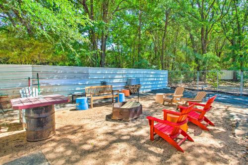 Pet-Friendly Kingston Getaway with Boat Dock!