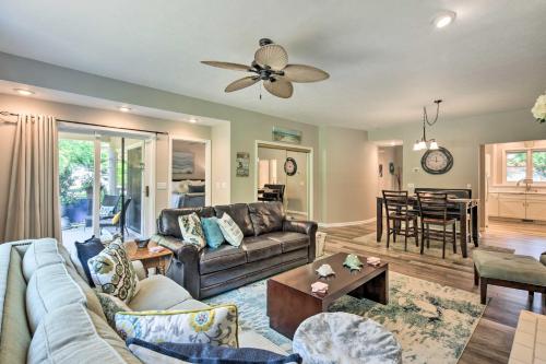 Lake Keowee Condo with Community Pool and Marina! in Salem, USA