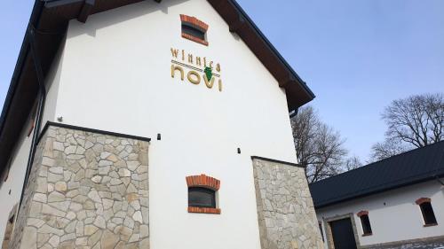 B&B Cianowice Duże - Winnica NOVI - apartamenty - Bed and Breakfast Cianowice Duże