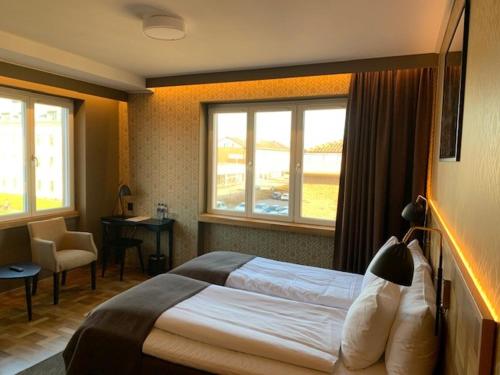 2 twin beds