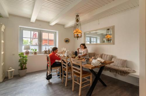 Essen und Erfrischungen, visitHOMES Faroe Islands in Leirvík