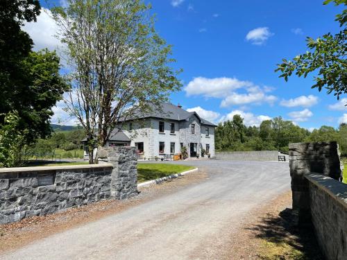 . Deerbrook House B&B