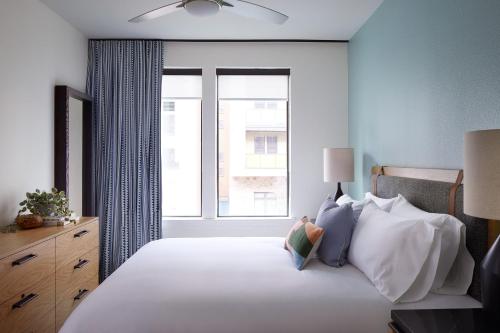 Sentral East Austin at 1614 E Sixth – Austin, TX