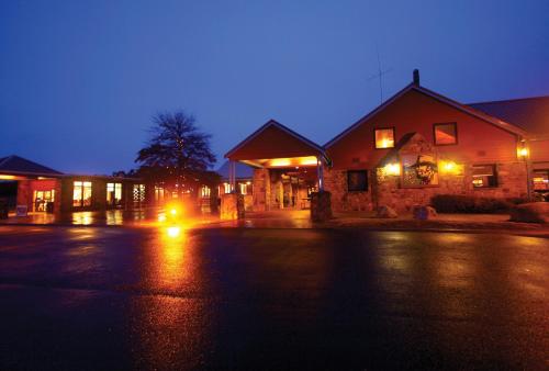 ทางเข้า, โรงแรมเดอะ สเตชั่น (The Station Hotel) in จินดาเบน