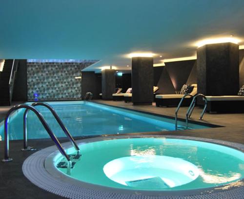 Πισίνα, 5 STARS - Luxury Premium WELLNESS RESORT Zlatibor in Ζλάτιμπορ