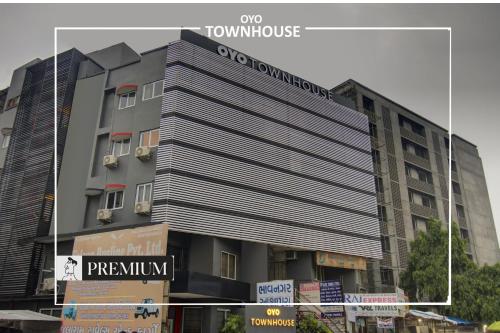 Townhouse 165 Netaji Road