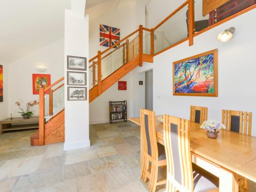 The Old Parlour Sampford Courtenay - image 13