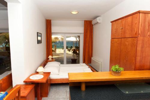Apartments and rooms by the sea Slatine Ciovo - 1139 - image 9
