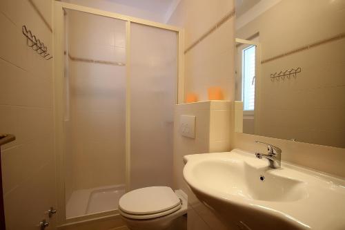 One-Bedroom Apartment with Terrace image 6