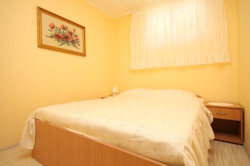 One-Bedroom Apartment with Terrace image 4