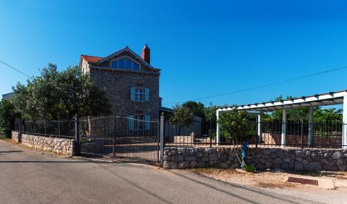  Luxury villa with a swimming pool Punta kriza, Cres - 3488 in Nerezine