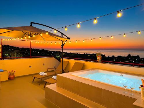  Duca d´Aosta Terrace, Skypool & Sauna in Acquedolci