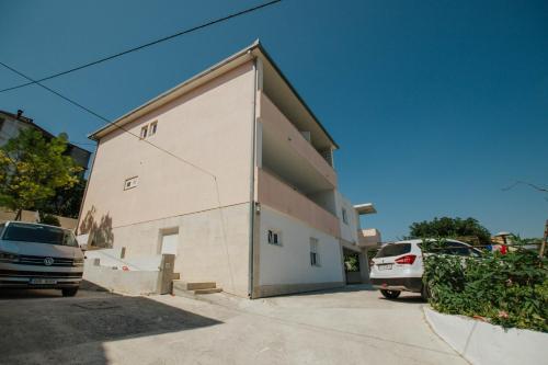 Apartments by the sea Arbanija Ciovo - 1085 - image 13