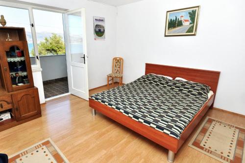 Apartments by the sea Arbanija Ciovo - 1085 - image 4