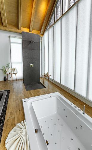Facilities, W1@Bangkoknoi Hotel near Central Plaza Westgate