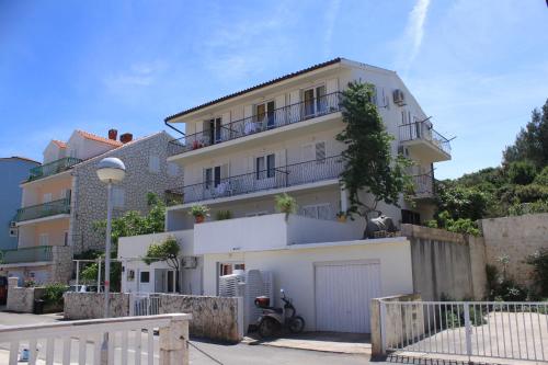 Apartments with a parking space Hvar - 4004 in Hvar