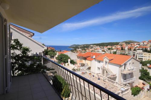 Apartments with a parking space Hvar - 4004 - image 13