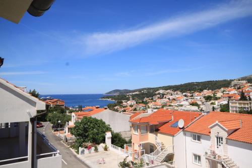 Apartments with a parking space Hvar - 4004 - image 8